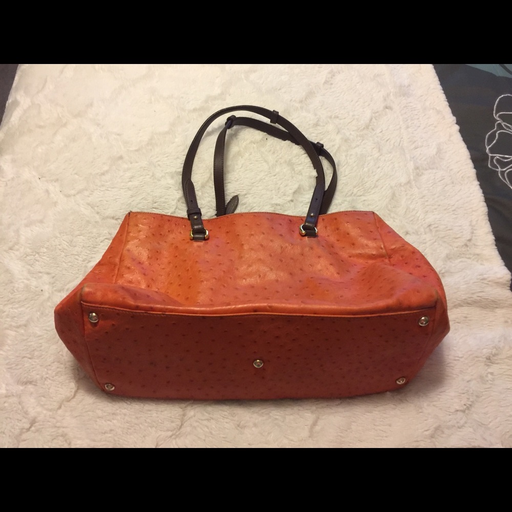 Large handbag. - Picture 2 of 7